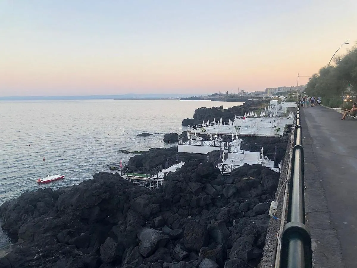 Le Suite Del Lungomare Catánia