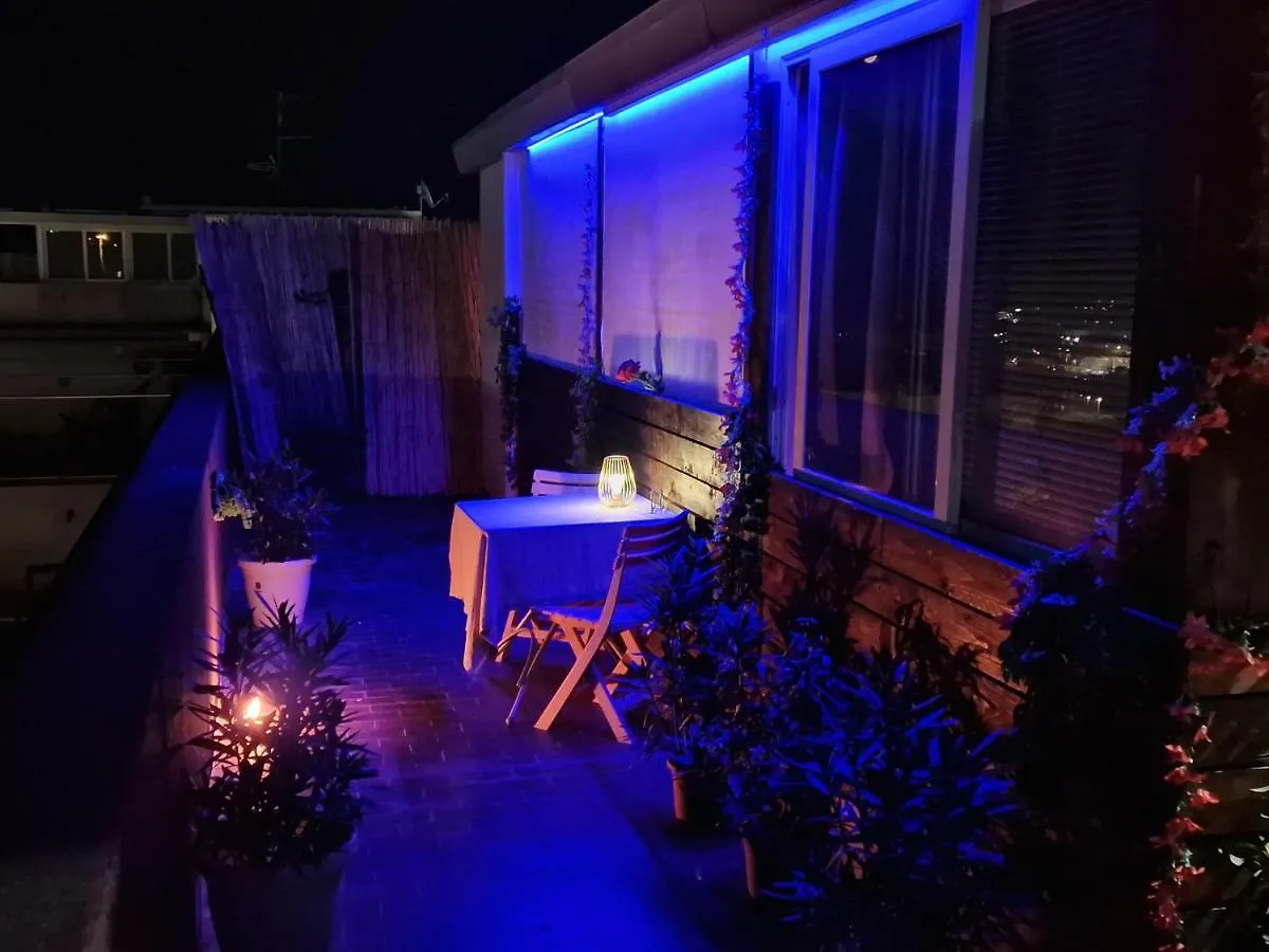 住宿加早餐酒店 Le Suite Del Lungomare 卡塔尼亚